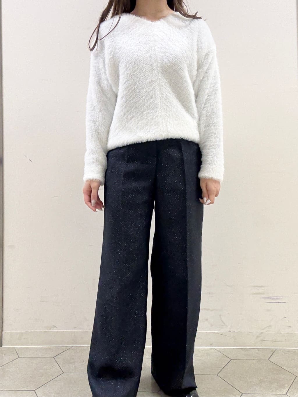 kahoさんの「INDIVI｜【洗える】エアリーシャギートップス」を使ったコーディネート