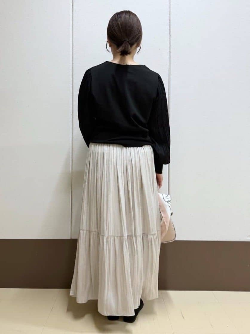 Rikoさんの「INDIVI｜【洗える／華やか】袖プリーツニット」を使ったコーディネート