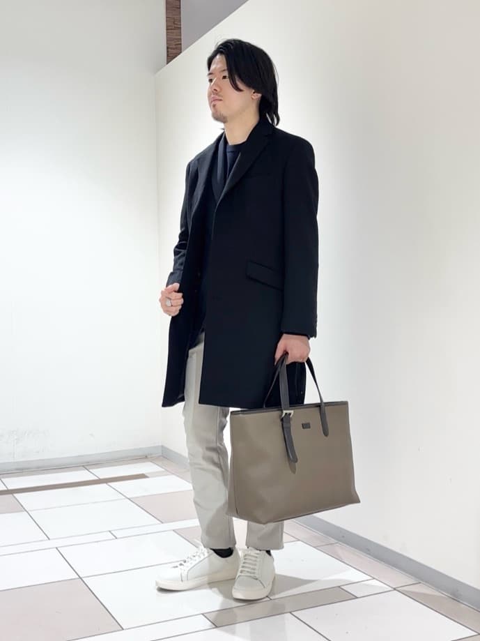 及川さんの「TAKEO KIKUCHI｜カシミヤブレンド ビーバー調チェスターコート」を使ったコーディネート