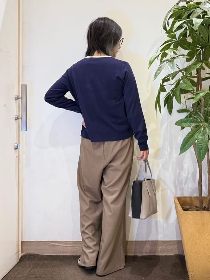 misakiさんの「SHOO･LA･RUE｜【洗濯機可/S-LL/アンサンブル可】すっきりと好印象 配色クルーネックニット」を使ったコーディネート