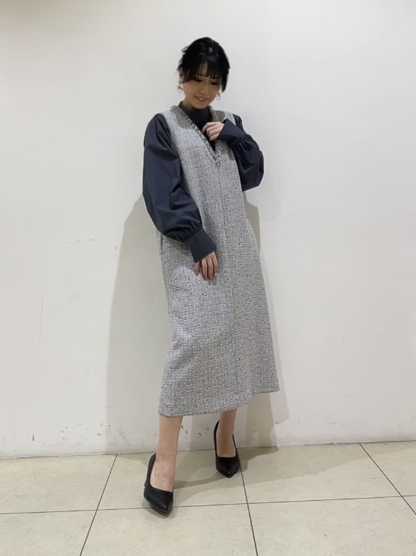 watanabeさんの「UNTITLED｜【洗える/オンオフ使える】タイプライタースタンドネックブラウス」を使ったコーディネート