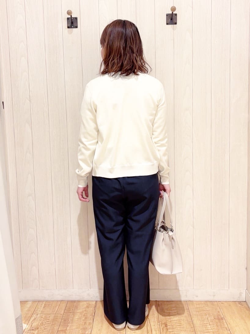 あいこさんの「SHOO･LA･RUE｜【洗濯機可/S-LL】フラップポケットがアクセント ヘリンボーンワイドパンツ」を使ったコーディネート