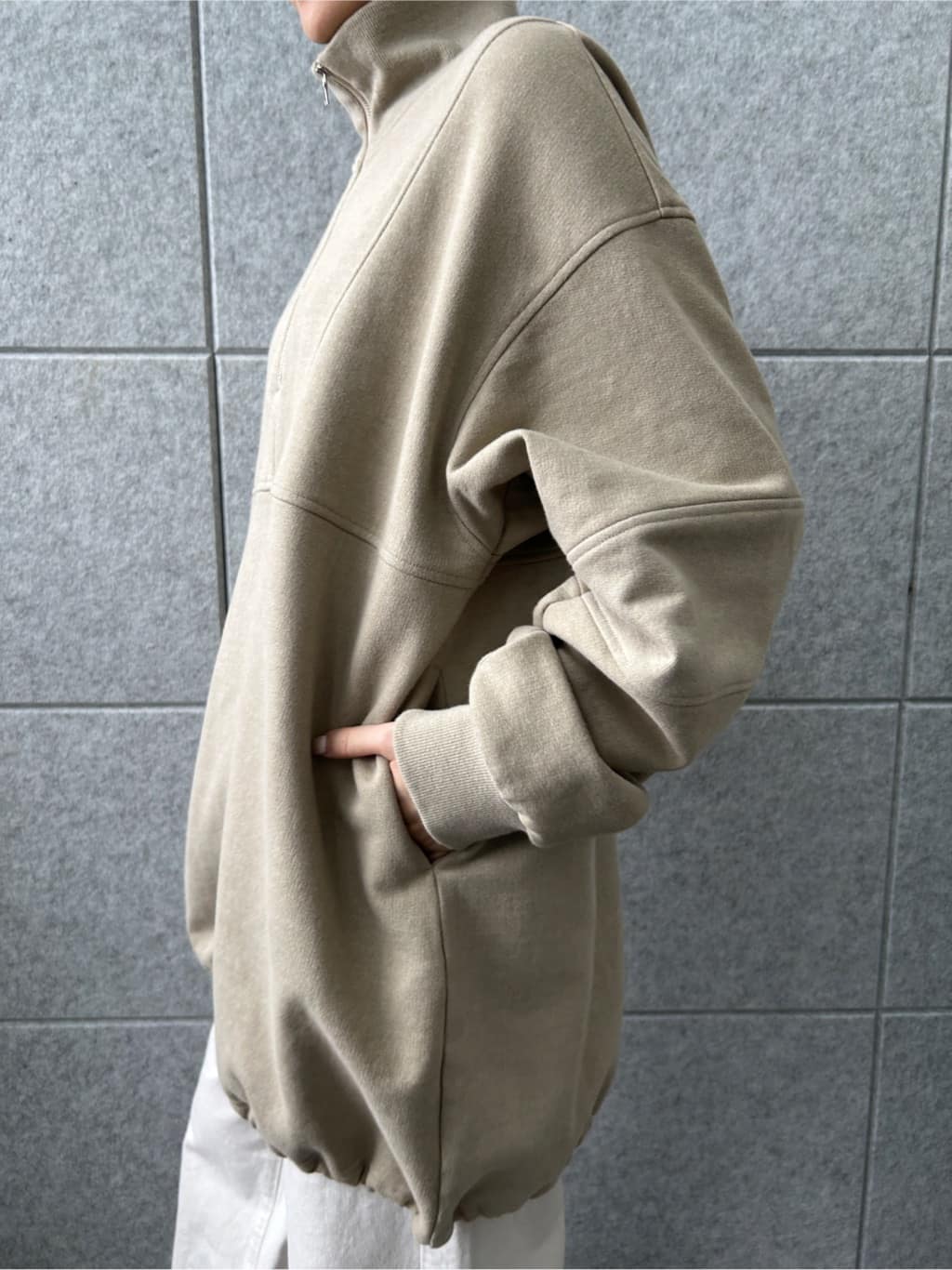 harunaさんの「CODE A｜half zip sweat mini dress」を使ったコーディネート
