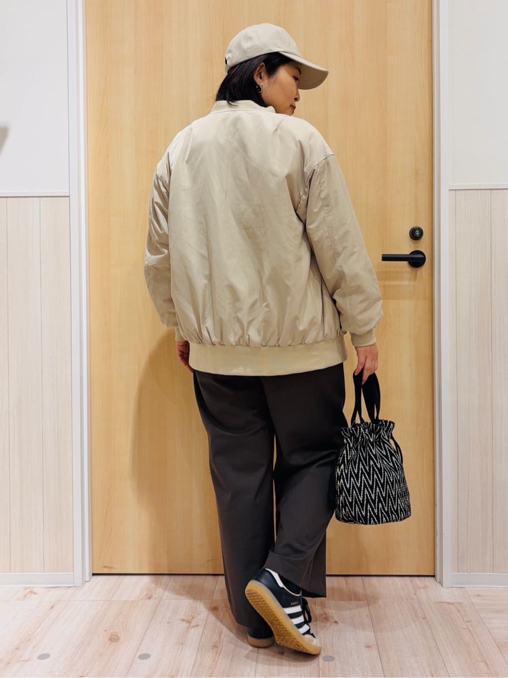 すーさんの「SHOO･LA･RUE｜【S-LL】大人も取り入れやすい BIGシルエット MA－1ブルゾン」を使ったコーディネート