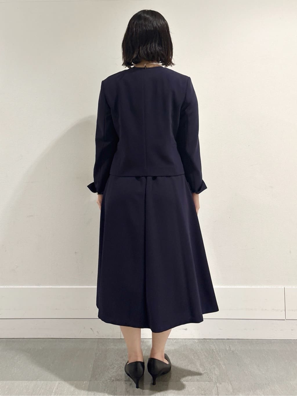 モエカさんの「UNTITLED｜【日本製・本革】Comfit Dresser Pumps（コンフィットドレッサーパンプス）」を使ったコーディネート