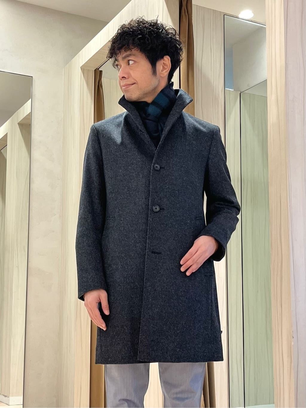URAさんの「TAKEO KIKUCHI｜アンチピリング タートルネック ニット」を使ったコーディネート