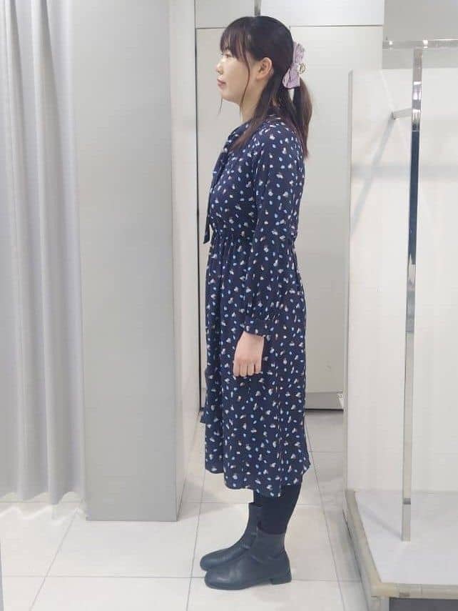 AZUSAさんの「Reflect｜【セレモニー／通勤／おでかけに◎】フラワープリントボウタイワンピース」を使ったコーディネート