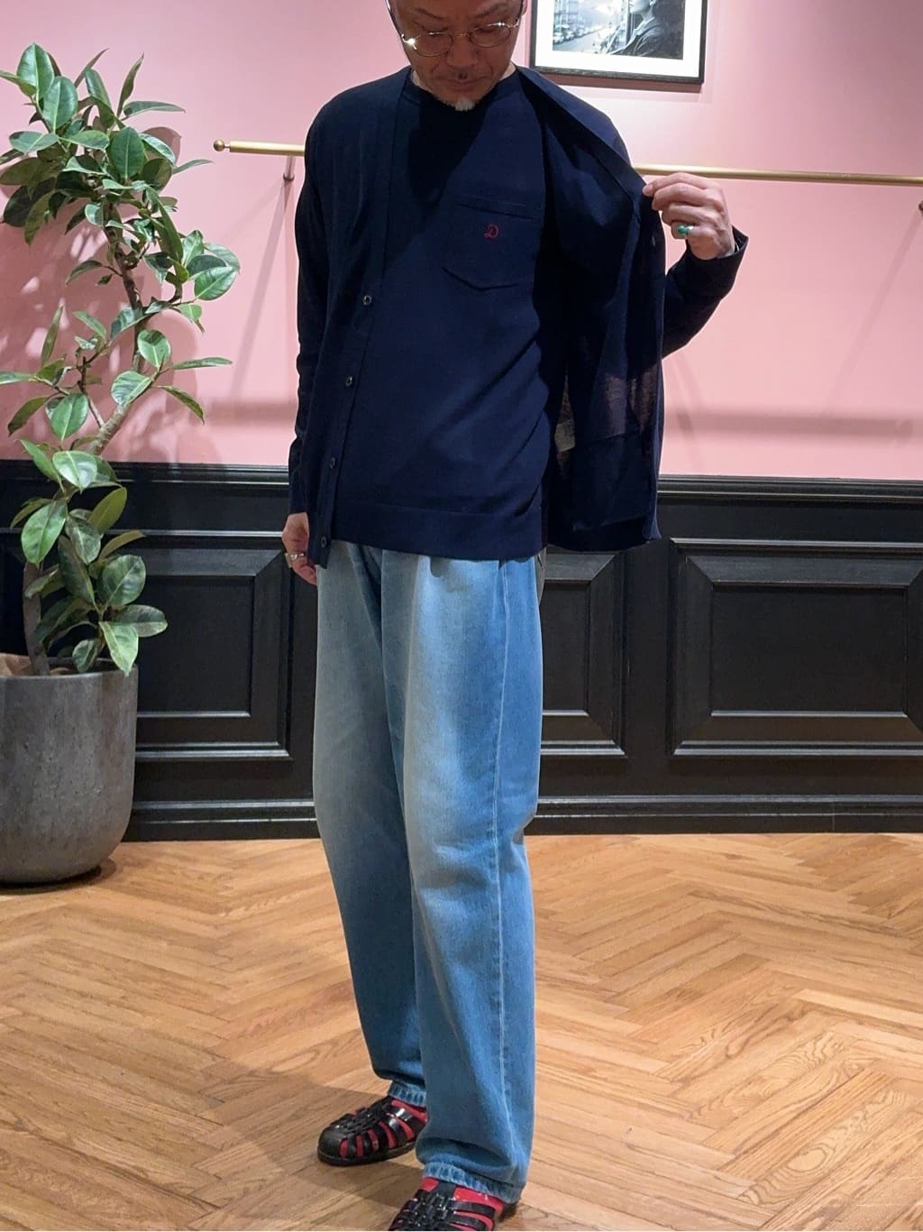 torigoeさんの「DRESSTERIOR｜【ウォッシャブル】コットンシルク ニットカーディガン」を使ったコーディネート