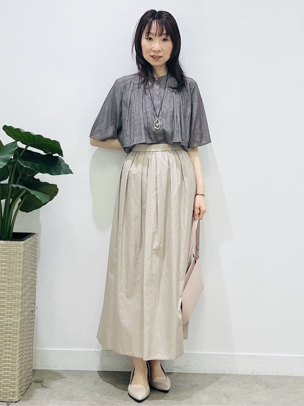 Miwaさんの「UNTITLED｜【洗える/きれいめ柄】コモンプリントブラウス」を使ったコーディネート