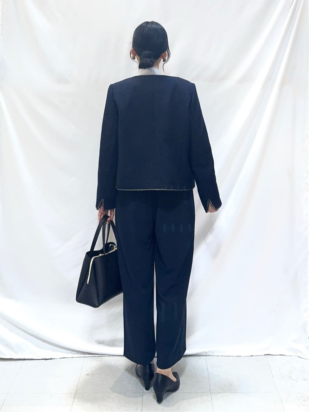 𝐇𝐢𝐫𝐨𝐦𝐢さんの「SHOO･LA･RUE｜【S-3L】オンとオフで印象が変わる ライトツイードジャケット」を使ったコーディネート