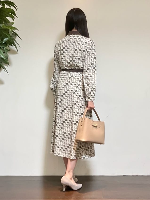 カレンさんの「UNTITLED｜【ウエストリボン/前開きボタン/レトロモダン】チェーン柄フレアワンピース」を使ったコーディネート