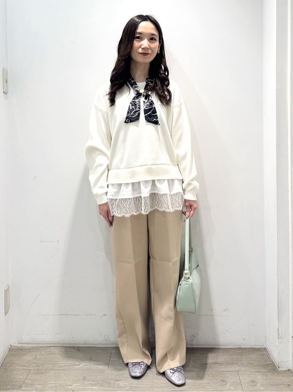 yuicciさんの「OPAQUE.CLIP｜裾レースドッキングニット」を使ったコーディネート