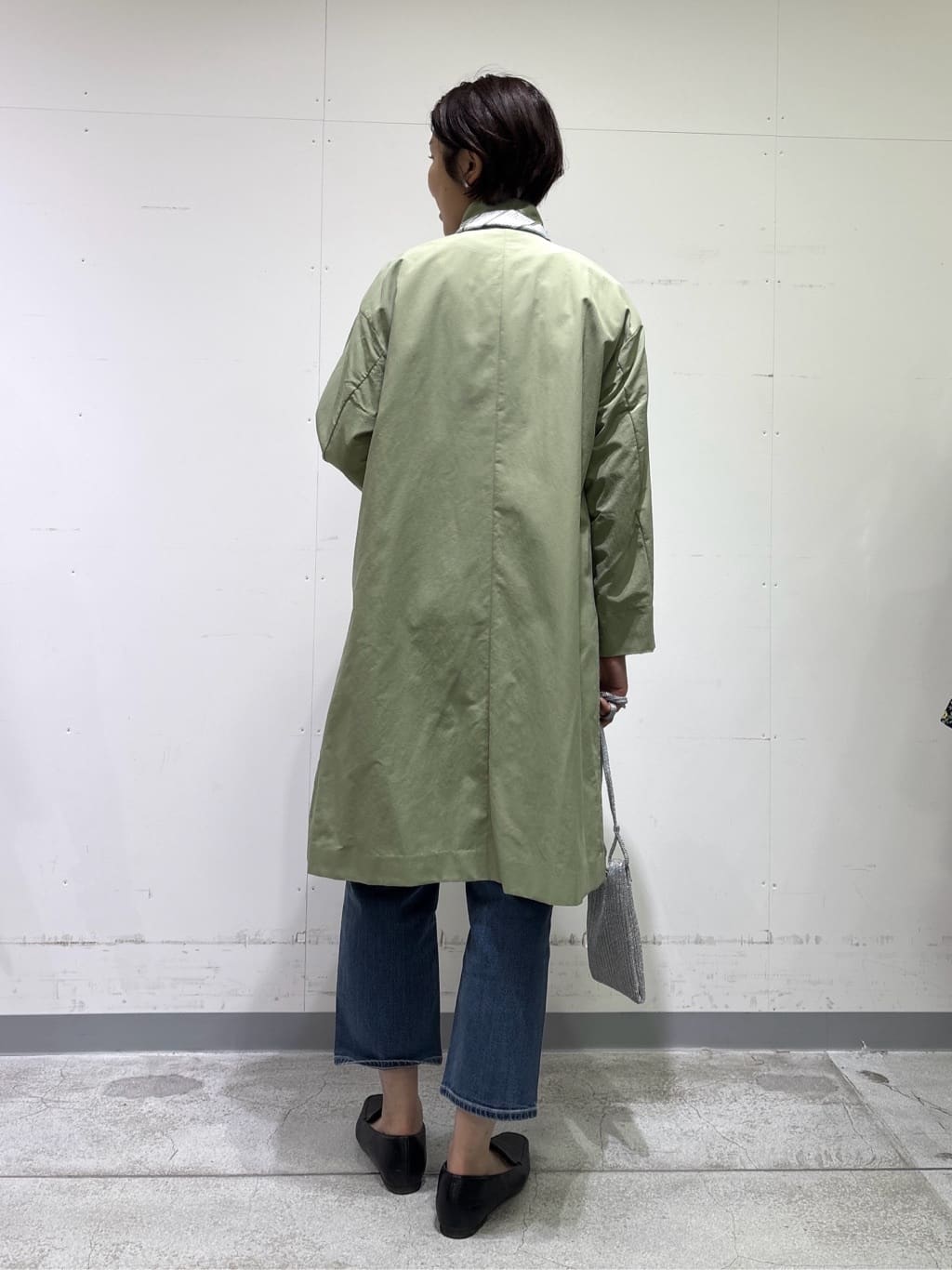 yuriさんの「INDIVI｜【撥水／軽量】ミニマル スタンドカラーコート」を使ったコーディネート