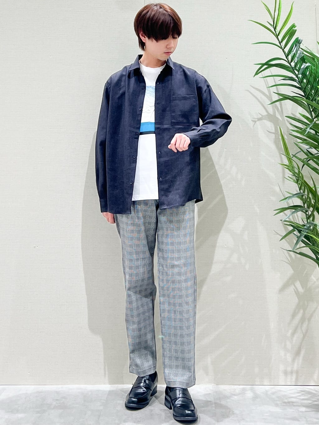 SHI-MAさんの「THE SHOP TK｜【LINO FINE】リネンライク 長袖シャツ UVカット/イージーケア/吸水速乾/洗濯機OK」を使ったコーディネート