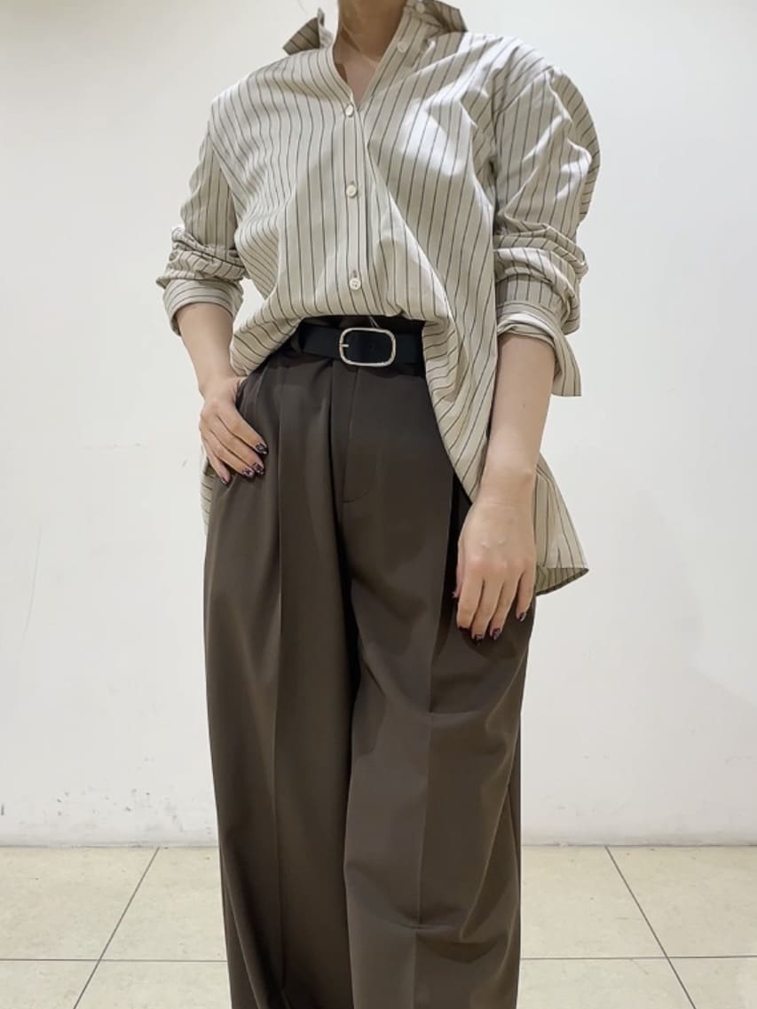 watanabeさんの「UNTITLED｜【洗える/ウエスト後ろゴム】ウール混　タックワイドパンツ」を使ったコーディネート