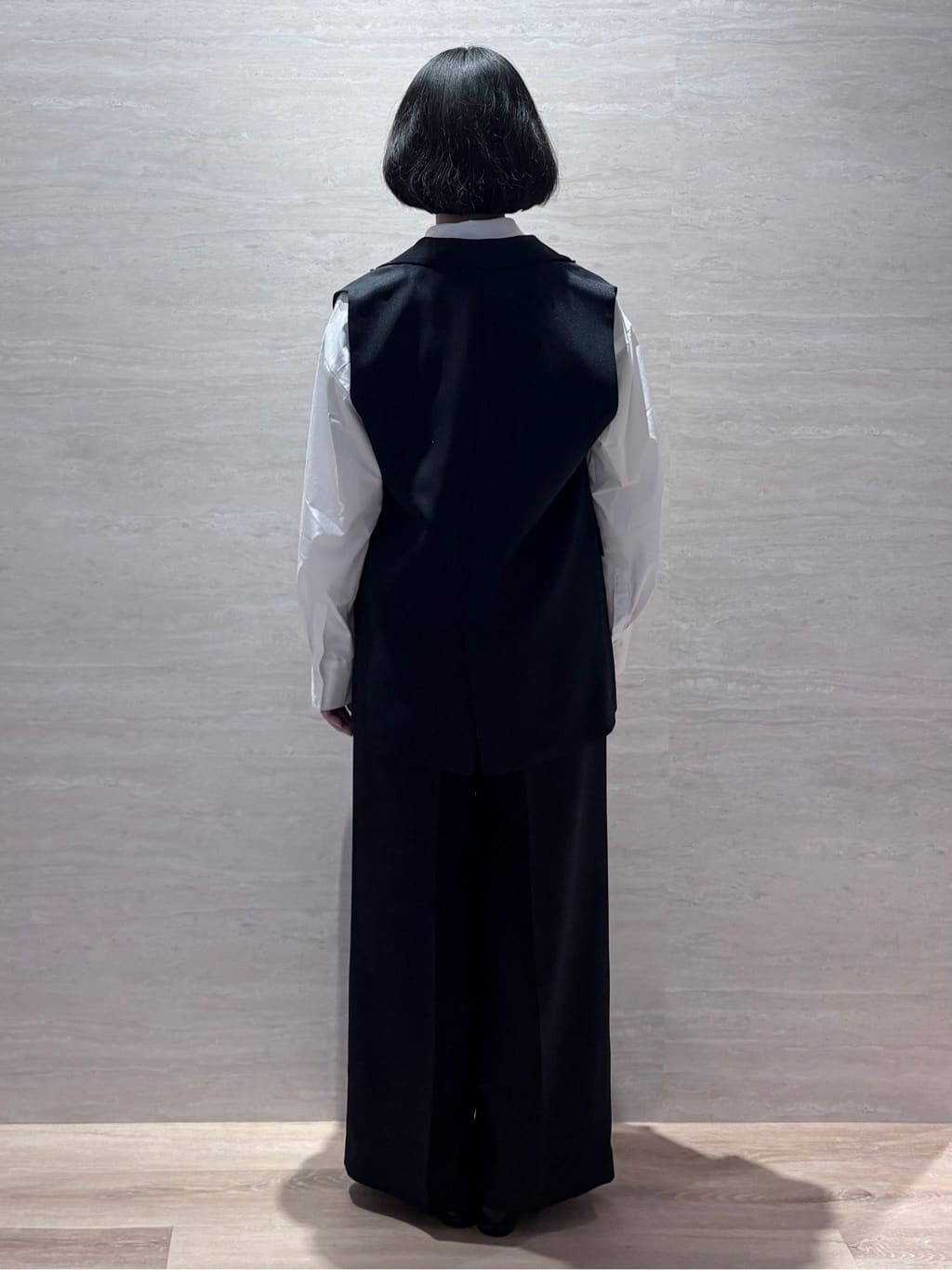 JIMAさんの「OPAQUE.CLIP｜金ボタンダブルブレストテーラードジレ／セットアップ対応【洗える】《S～LL》」を使ったコーディネート