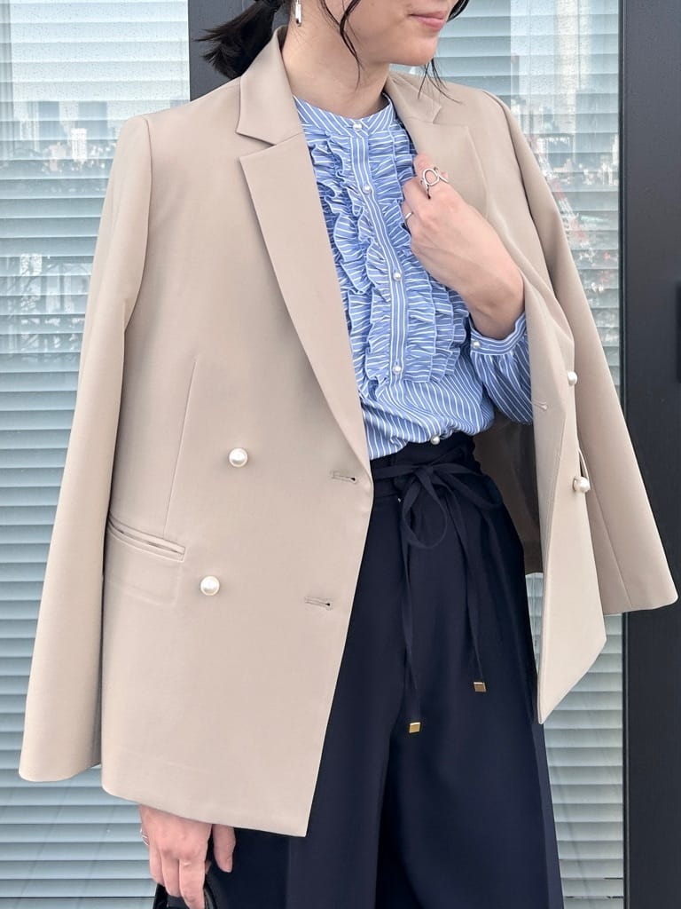shinoさんの「Couture brooch｜【洗える・通勤】パール調ボタン テーラードジャケット」を使ったコーディネート