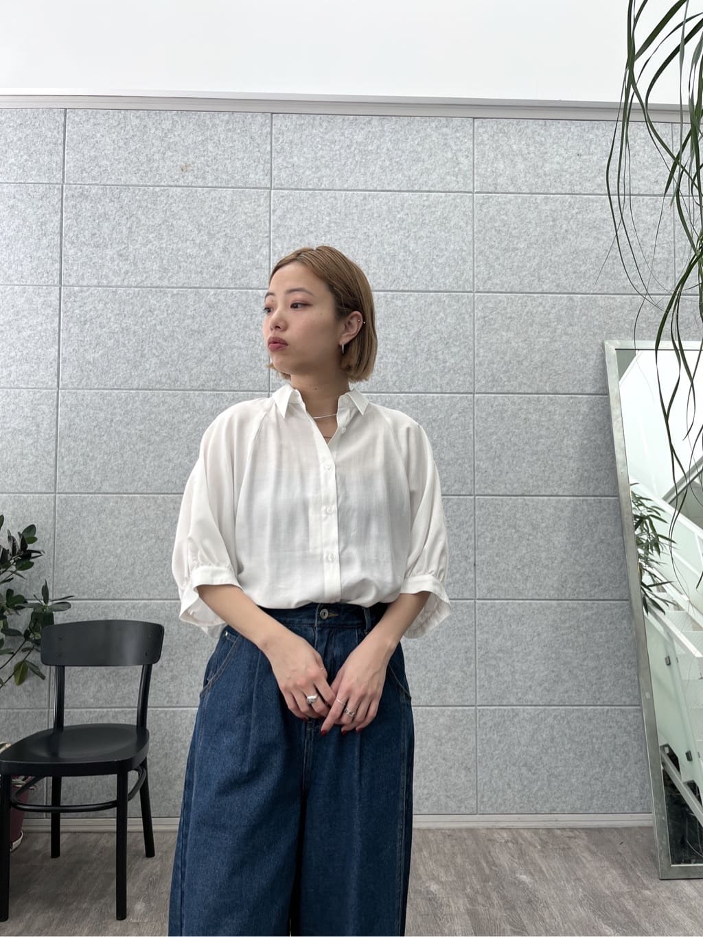 Harukaさんの「INDIVI｜バックドロストブラウス」を使ったコーディネート