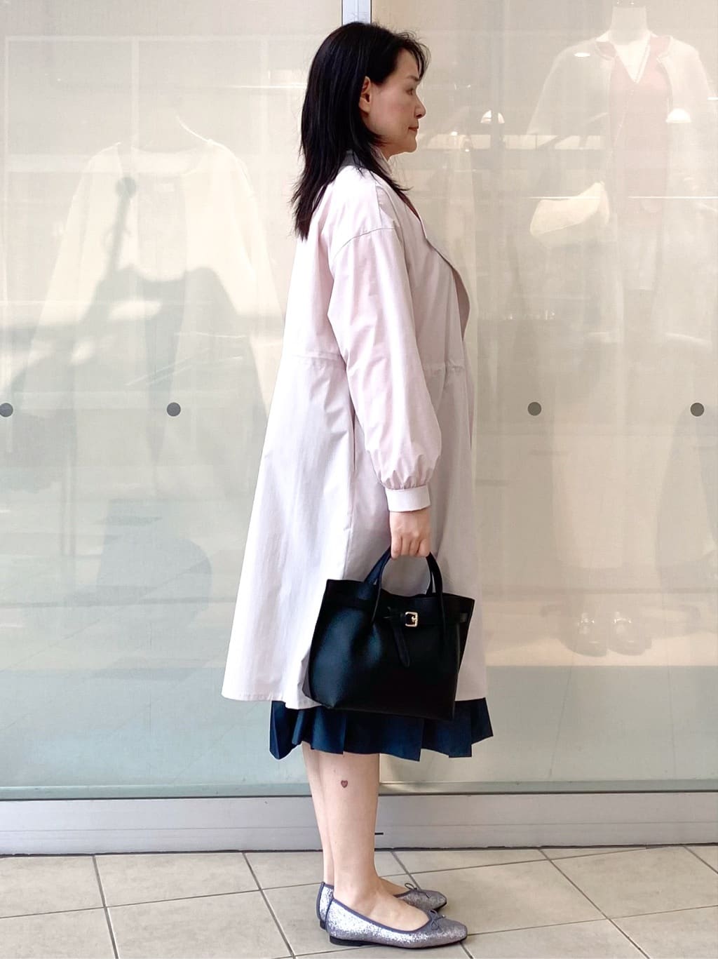 Jeanさんの「OPAQUE.CLIP｜ヴィンテージクロスノーカラーロングコート【洗濯機OK／ストレッチ／イージーアイロン】」を使ったコーディネート