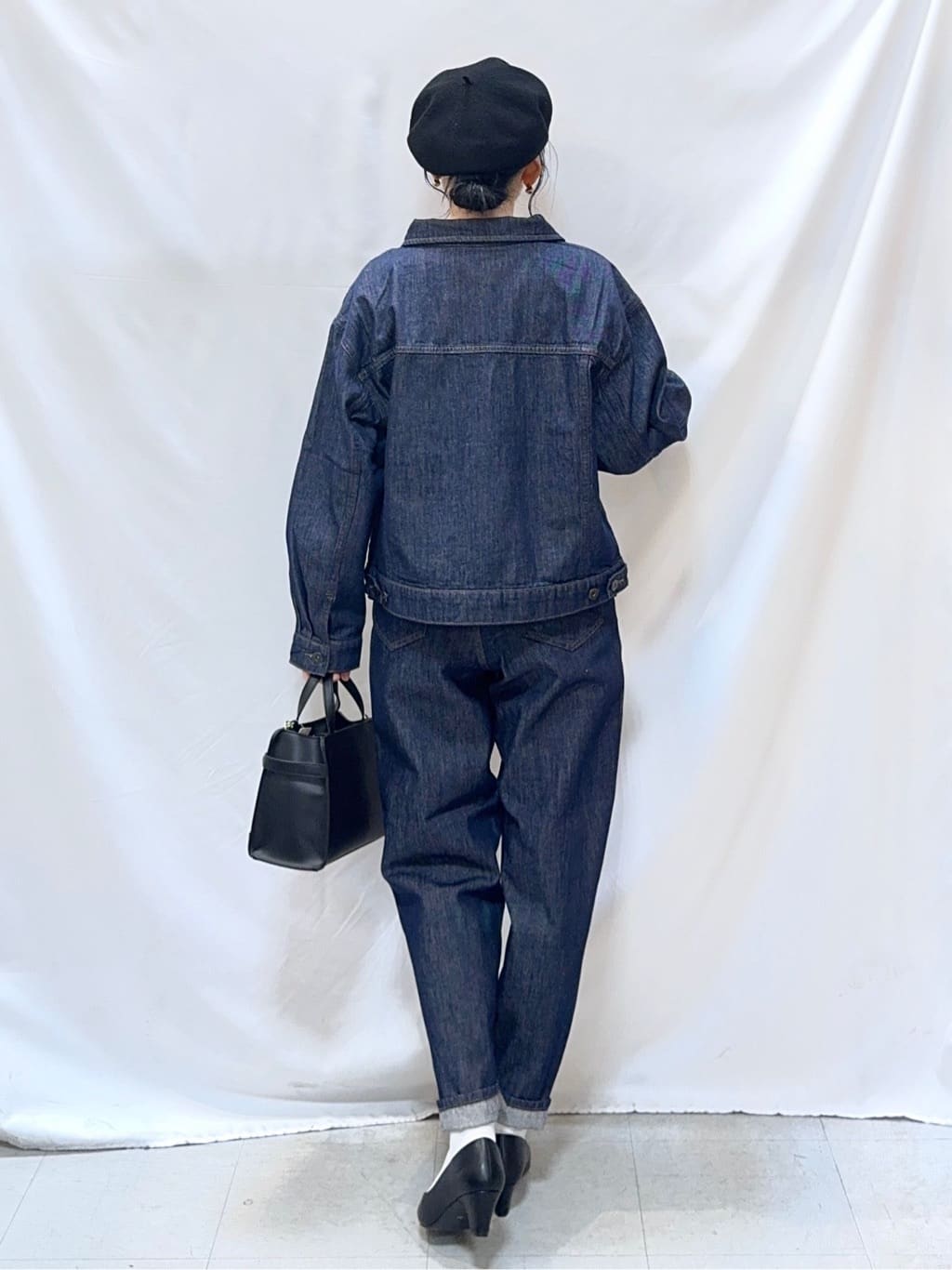 𝐇𝐢𝐫𝐨𝐦𝐢さんの「SHOO･LA･RUE｜【S-LL/洗濯機可】着こなしいろいろ 首元すっきりボートネック ボーダーロンT」を使ったコーディネート