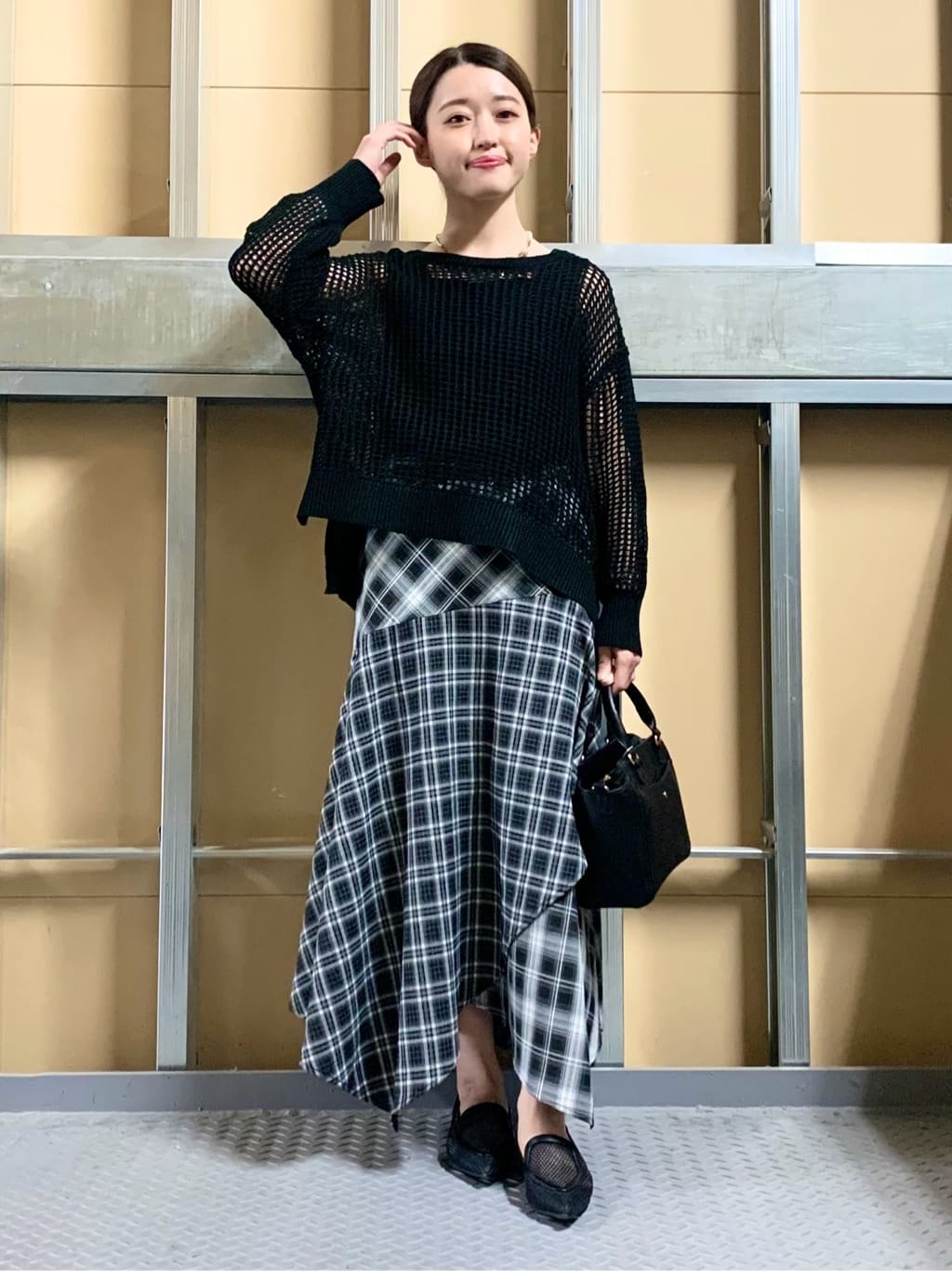 sahoさんの「THE SHOP TK｜メッシュニットプルオーバー」を使ったコーディネート