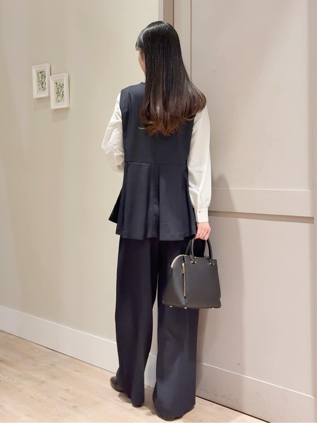 Mayuさんの「grove｜【マシンウォッシュ/防シワ】袖ドッキングペプラムブラウス【着回しカセット】」を使ったコーディネート