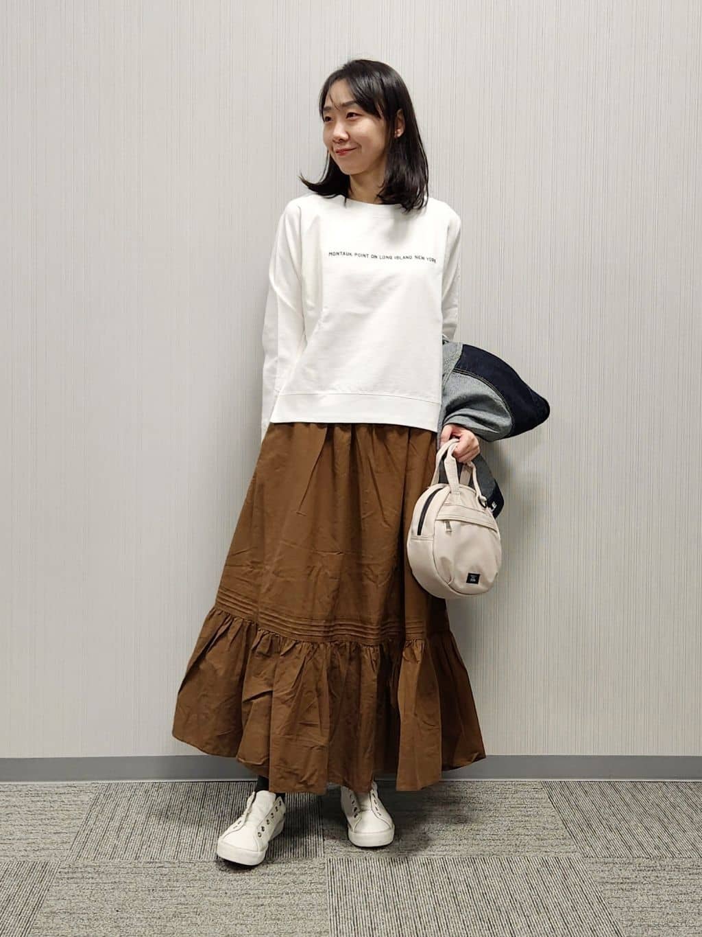naraさんの「Dessin｜【洗える】ラグラン切り替えミニロゴカットソー」を使ったコーディネート