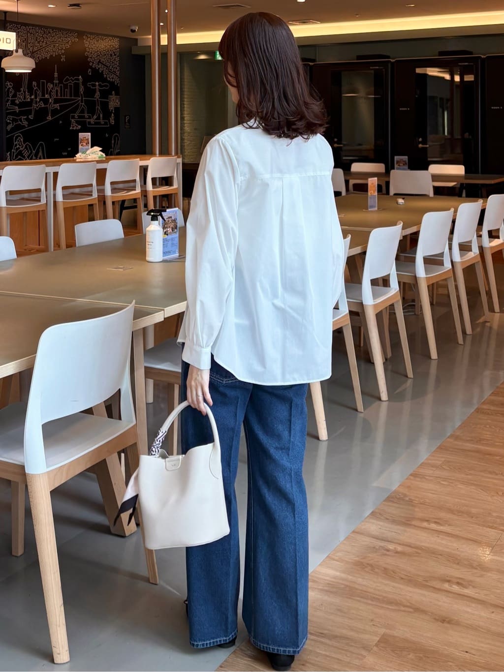 みさかさんの「index｜フリルキーネックシャツ【洗濯機OK／イージーアイロン／防シワ】《XS～LL／7col》」を使ったコーディネート