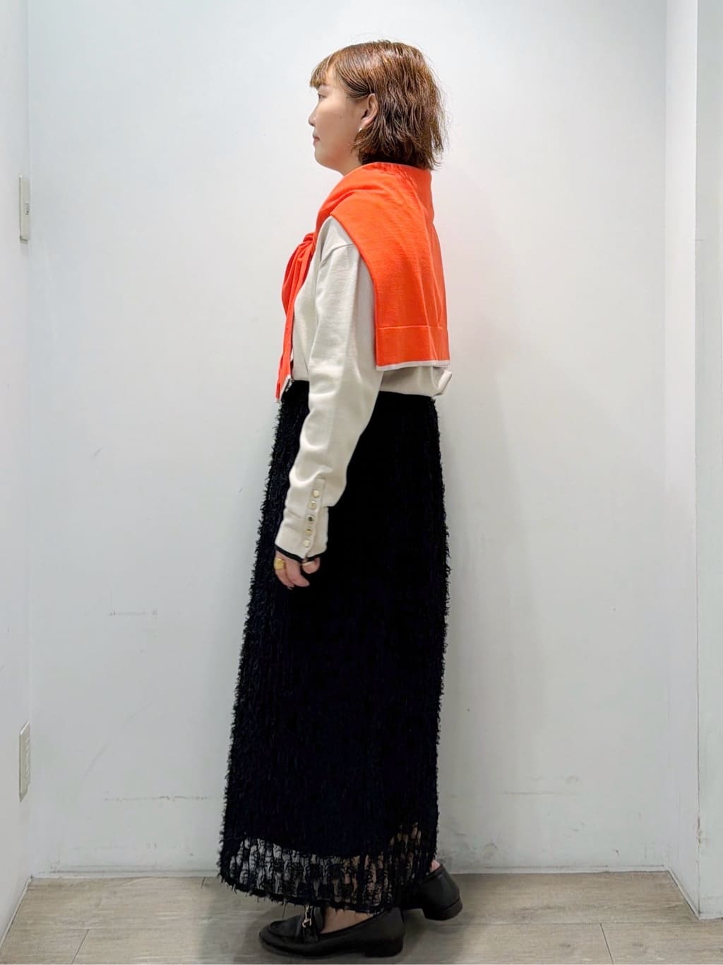 sumicaさんの「OPAQUE.CLIP｜金ボタン使いリラクシーニット【洗濯機OK】」を使ったコーディネート