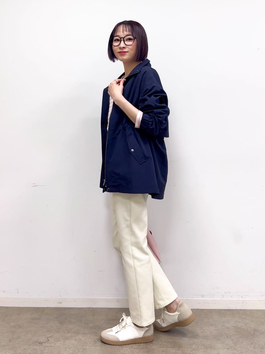 𝐜𝐡𝐢𝐤𝐚さんの「SHOO･LA･RUE｜【S-LL/洗濯機可】着こなしいろいろ 首元すっきりボートネック ボーダーロンT」を使ったコーディネート