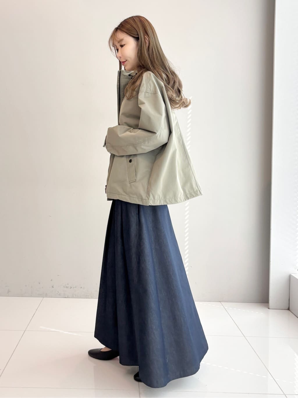 清水夏姫さんの「DRESSTERIOR｜【ウォッシャブル/撥水素材】撥水ツイル マウンテンパーカー」を使ったコーディネート