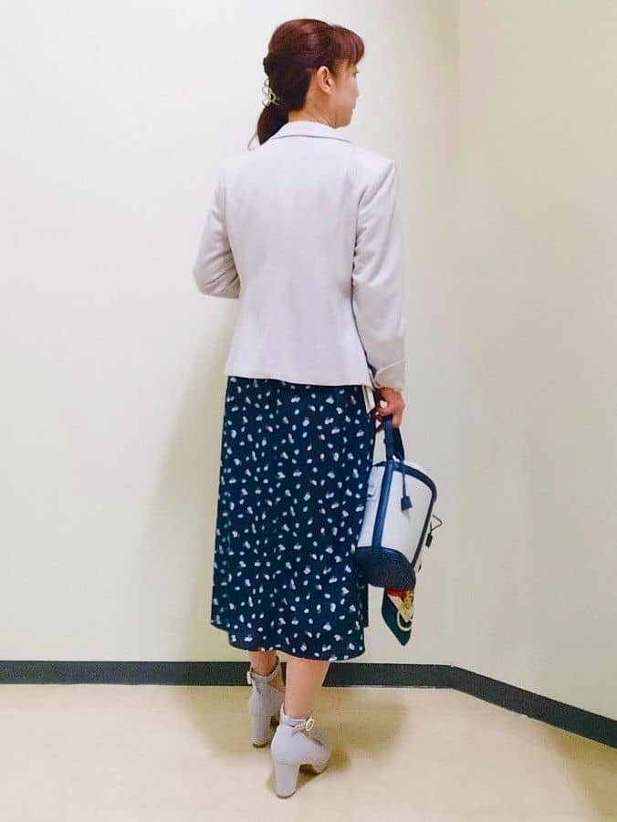 花さんの「Reflect｜【セレモニー／通勤／おでかけに◎】フラワープリントボウタイワンピース」を使ったコーディネート