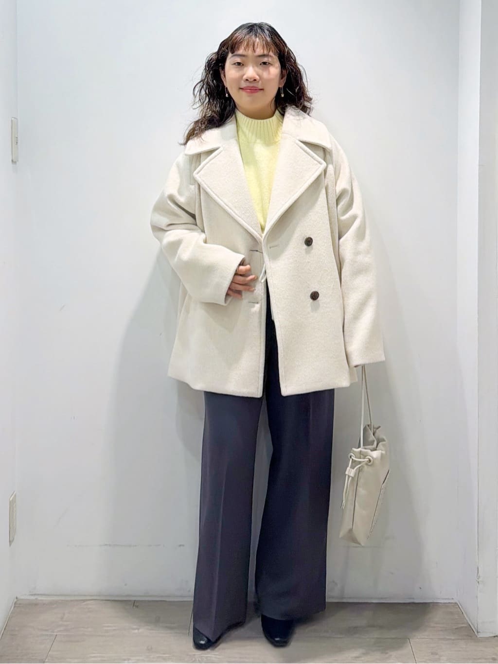 sumicaさんの「OPAQUE.CLIP｜カシミヤブレンドウールミドルピーコート」を使ったコーディネート