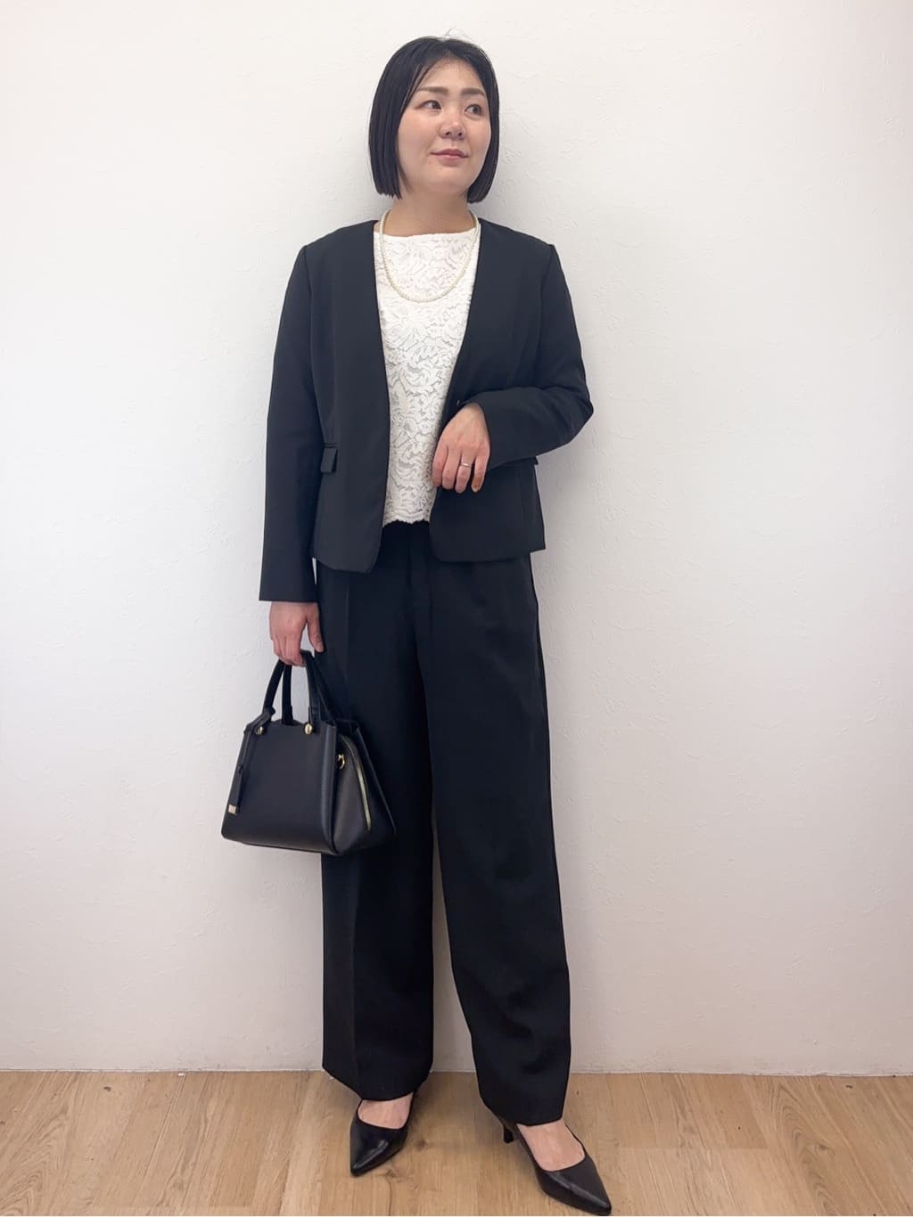 Takeさんの「OPAQUE.CLIP｜《通勤／セットアップ対応》 パイピングVネックジャケット【洗濯機OK】」を使ったコーディネート
