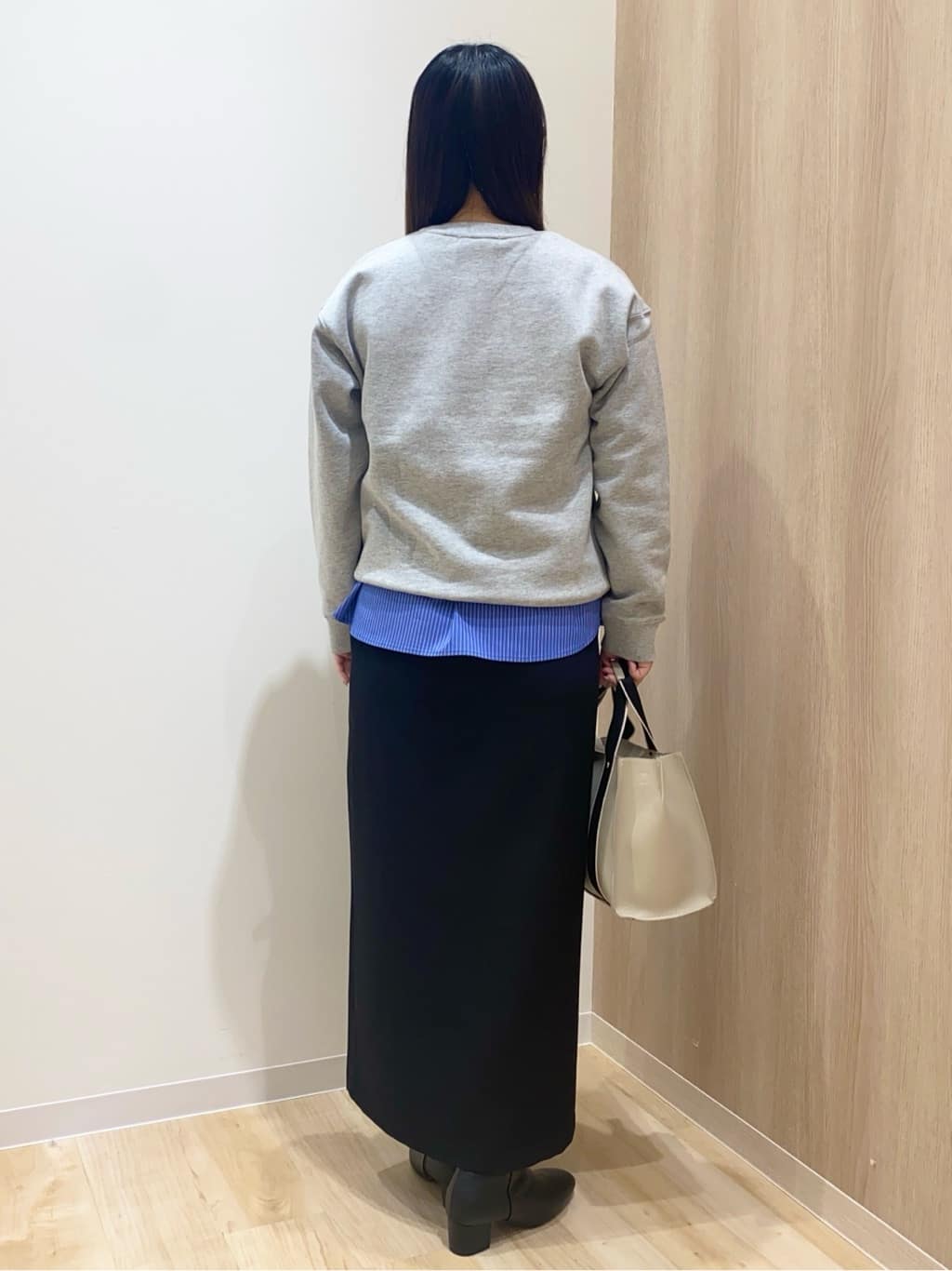 HANAさんの「grove｜プレッピーロゴ裏起毛スウェット」を使ったコーディネート