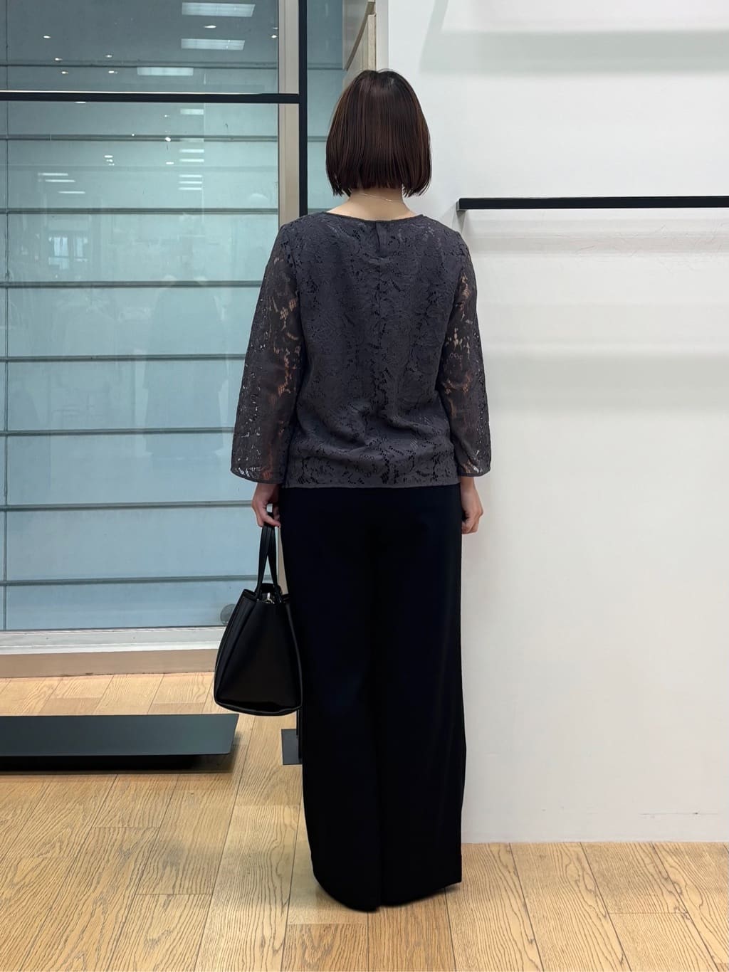 asamiさんの「INDIVI｜【褒められパンツ／ウール混】ウォームウール ワイドパンツ」を使ったコーディネート