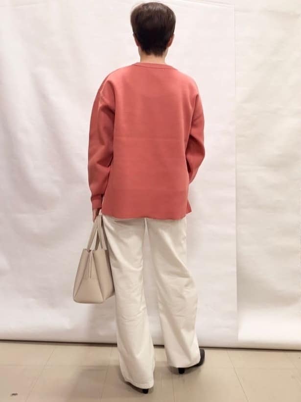 なっちゃんさんの「SHOO･LA･RUE｜【高レビュー/洗濯機可/S-LL】さらに軽くなった スポンディッシュ裾フェイクトップス」を使ったコーディネート