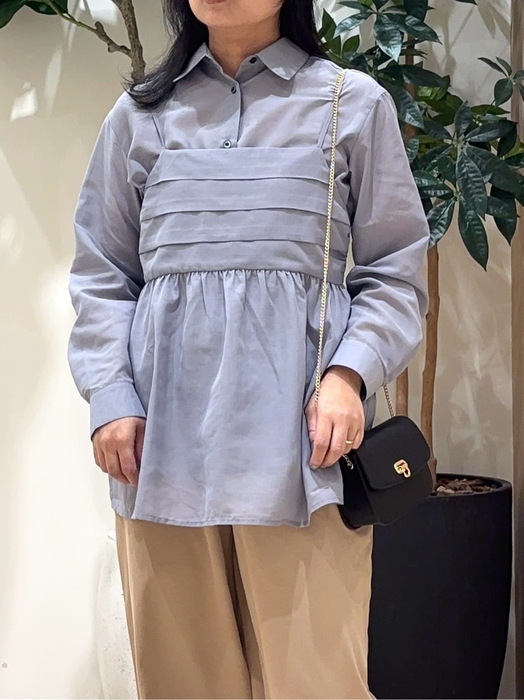 miraiさんの「grove｜【2点SET】今どきシアーシャツ＆キャミセット」を使ったコーディネート