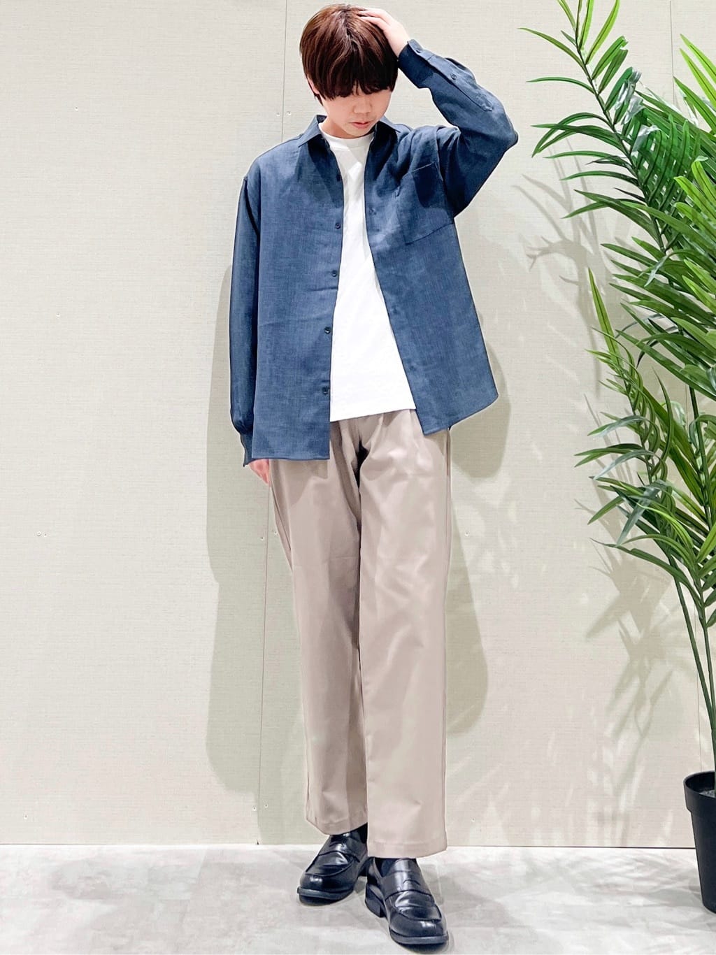 SHI-MAさんの「THE SHOP TK｜【LINO FINE】リネンライク 長袖シャツ UVカット/イージーケア/吸水速乾/洗濯機OK」を使ったコーディネート