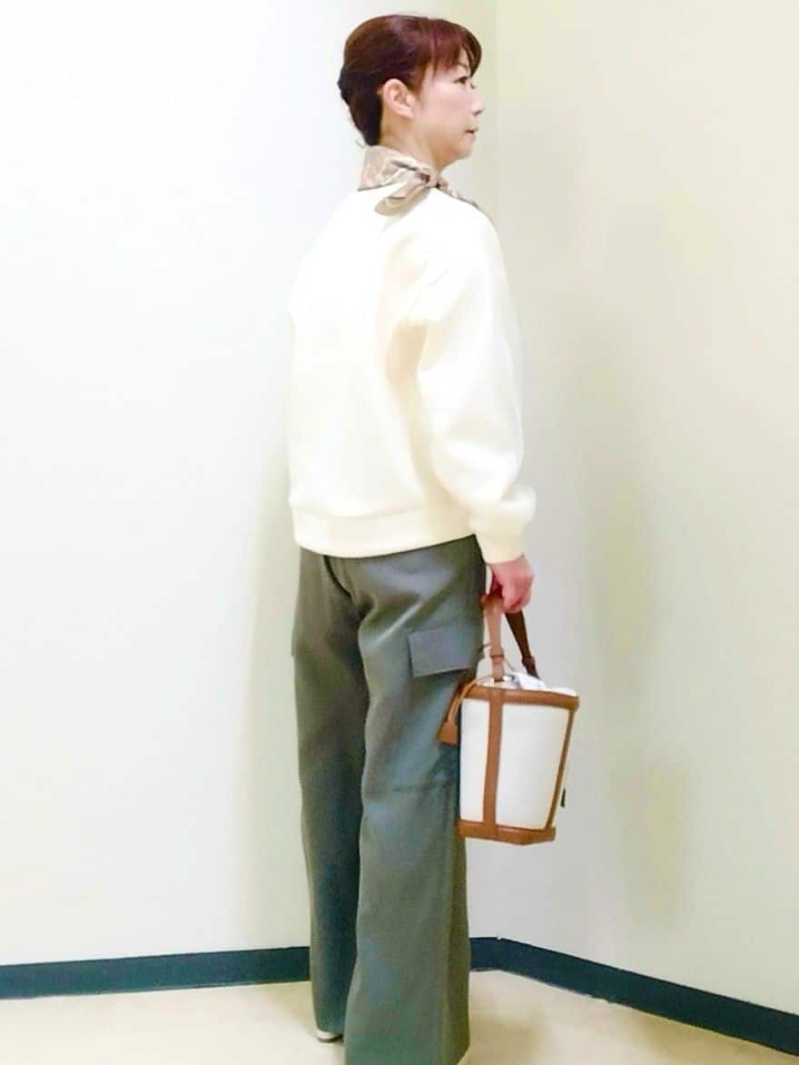 花さんの「Reflect｜ストレートワイドカーゴパンツ」を使ったコーディネート