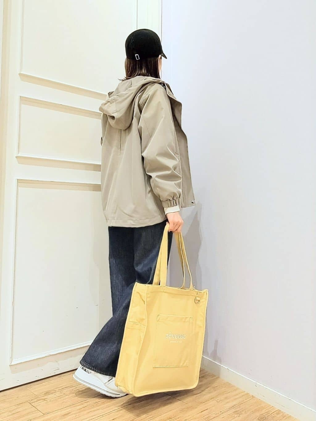 miomioさんの「SHOO･LA･RUE｜ヒールアップスニーカー」を使ったコーディネート