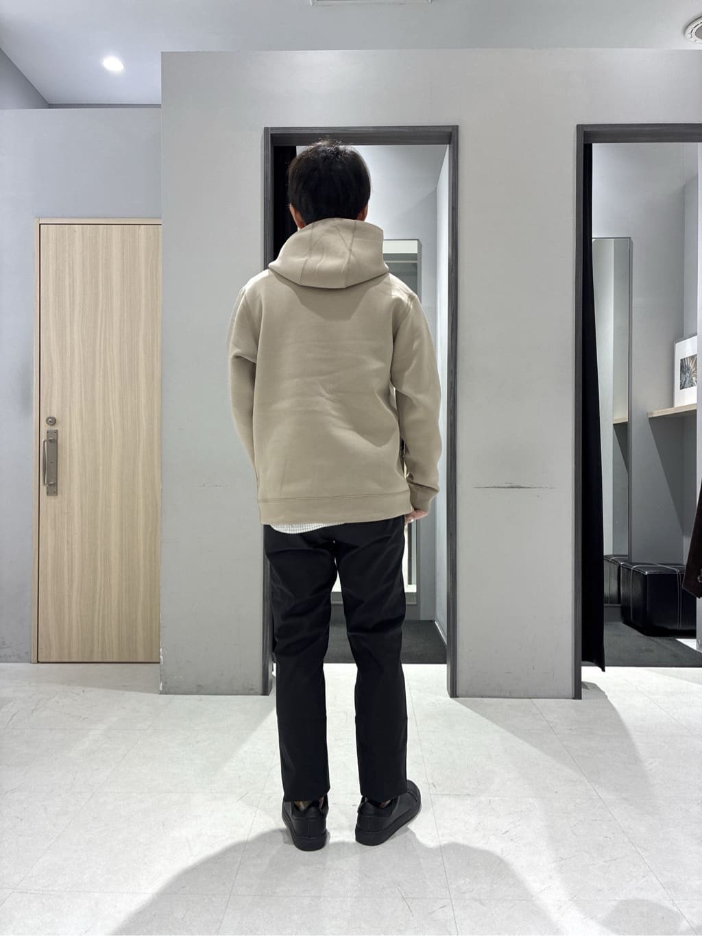 わいずみさんの「TAKEO KIKUCHI｜エアダン プルオーバー パーカー」を使ったコーディネート