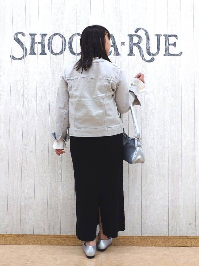 とろろさんの「SHOO･LA･RUE｜【洗濯機可/S-LL】ほどよいゆとりの もちっとやわらかリブニット」を使ったコーディネート