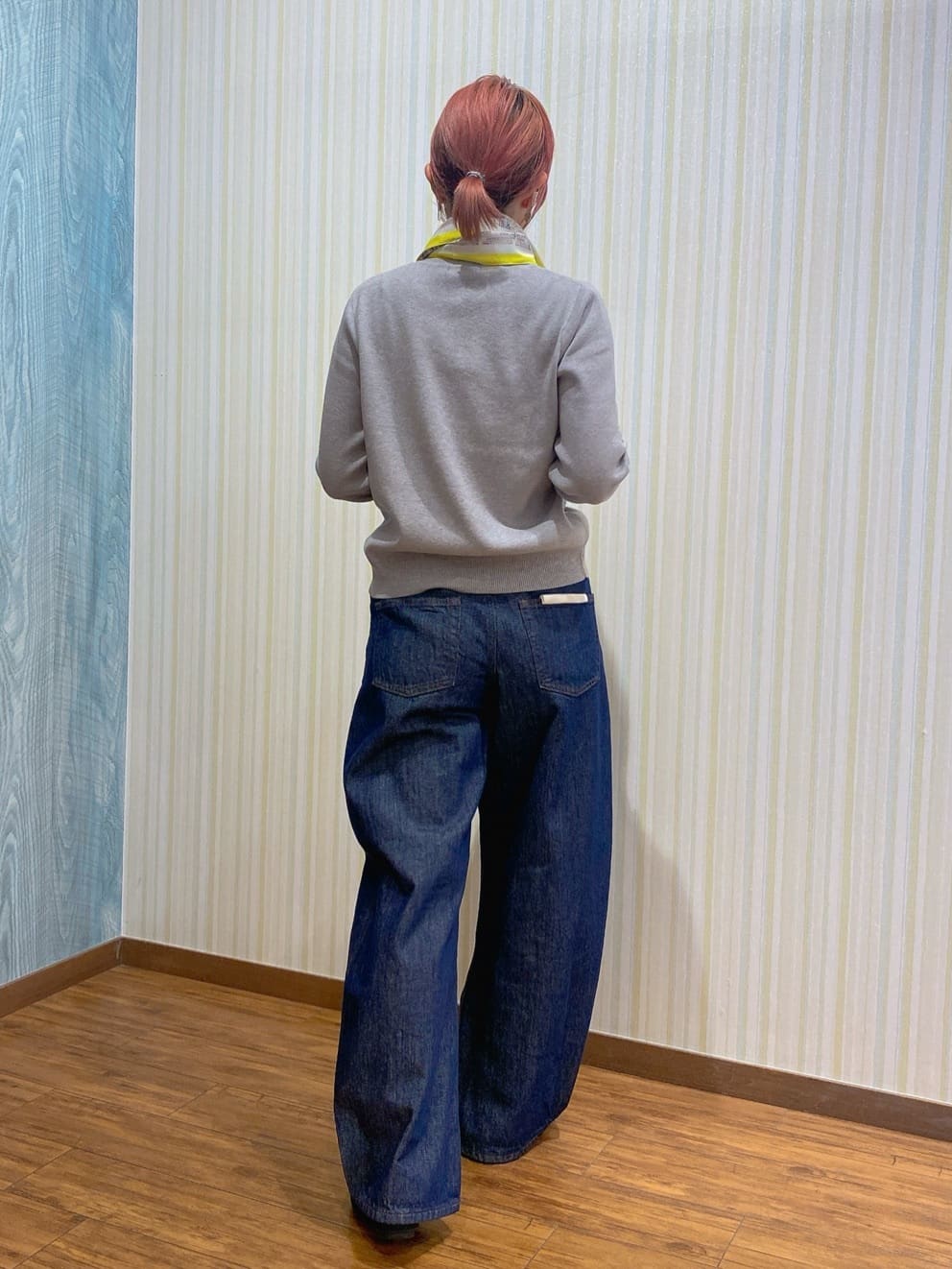 ayaさんの「SHOO･LA･RUE｜【SHOO・LA・RUE DENIM/高レビュー】ゆるっと決まる こなれカーブデニムパンツ」を使ったコーディネート