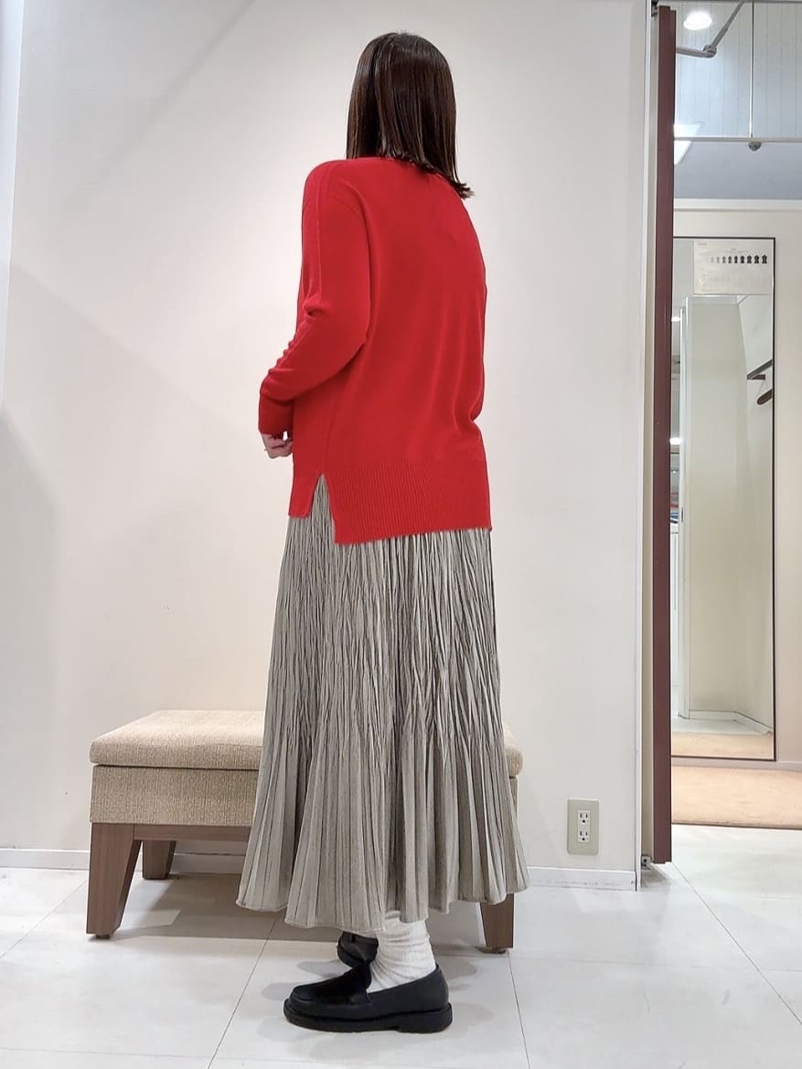 YUIさんの「UNTITLED｜【8色展開/体型カバー】魅せるタイムレスニット」を使ったコーディネート