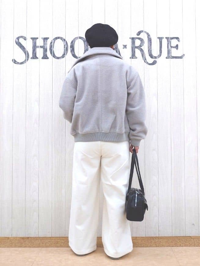 とろろさんの「SHOO･LA･RUE｜【洗濯機可/S-LL】ほどよいゆとりの もちっとやわらかリブニット」を使ったコーディネート
