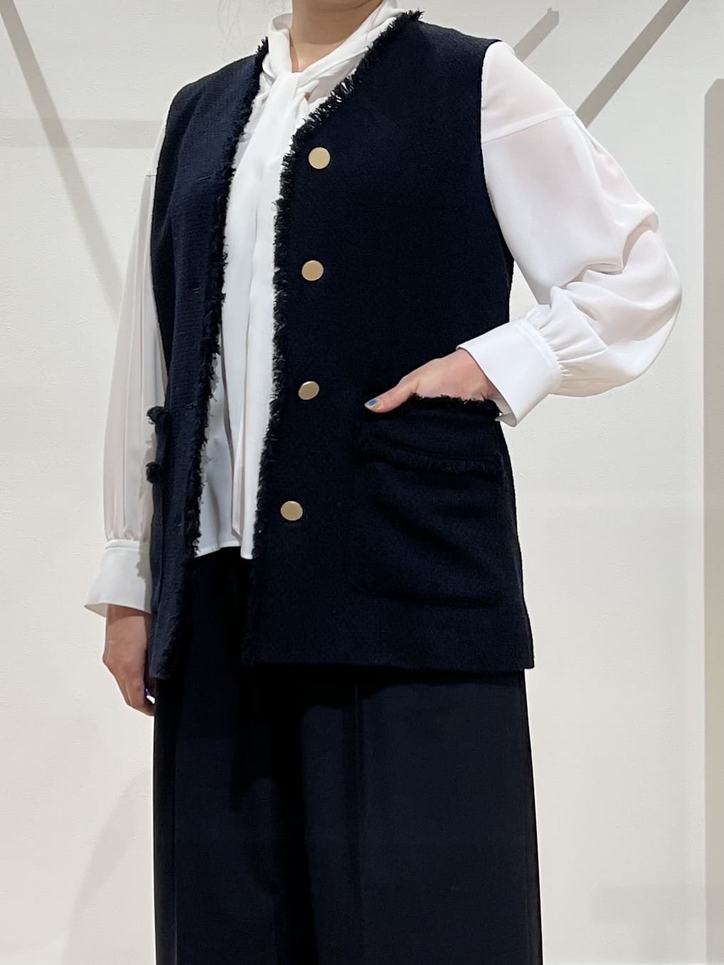 TOMOMIさんの「UNTITLED｜【洗える】ジョーゼットボウタイブラウス」を使ったコーディネート