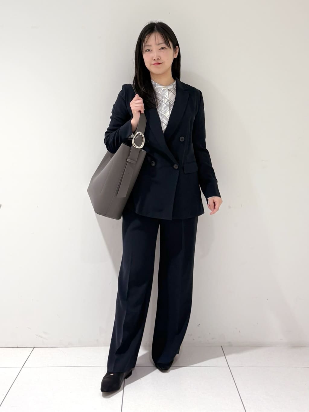 momokoさんの「INDIVI｜【洗える／多機能／SETUP可】着る日傘ダブルジャケット」を使ったコーディネート