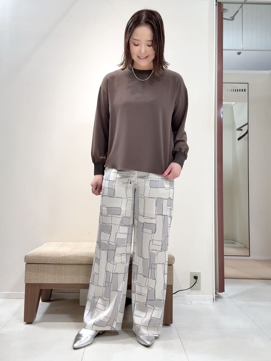 YUIさんの「UNTITLED｜【洗える/ゆったり】リッチジョーゼットブラウス」を使ったコーディネート