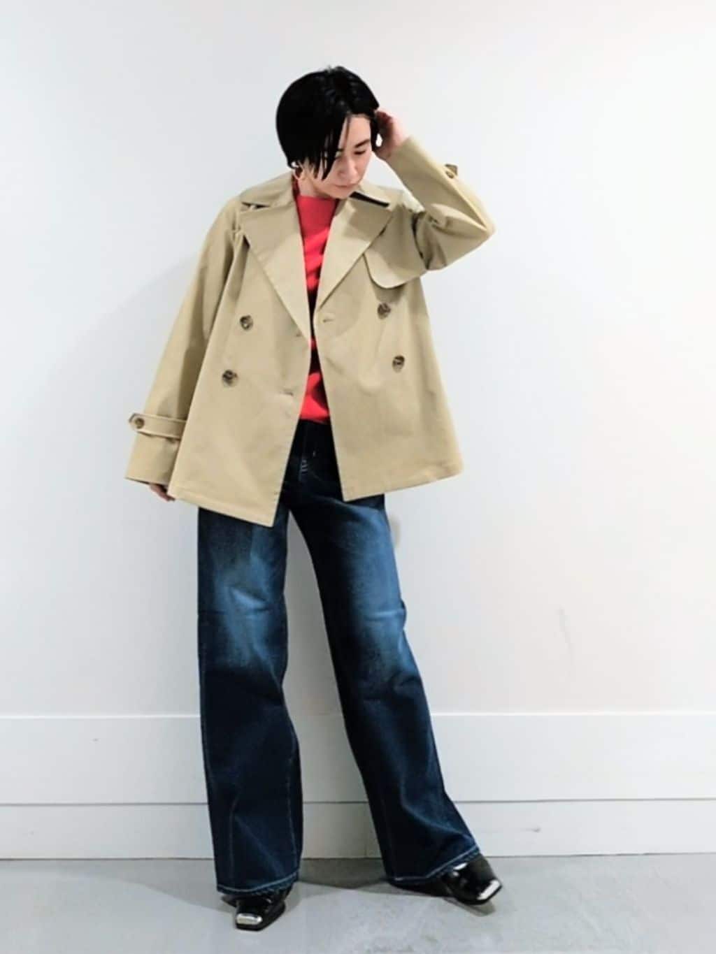 ミズタさんの「UNTITLED｜【定番人気/はっ水/洗える】タスランショートトレンチコート」を使ったコーディネート